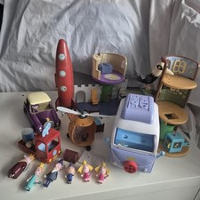 Huge Ben And Hollys Holly